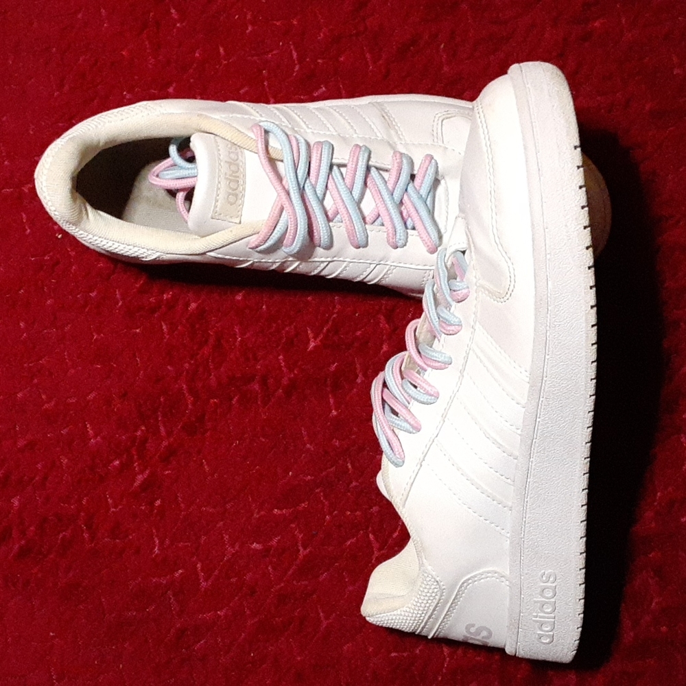 WOMENS ADIDAS SZ 8.5